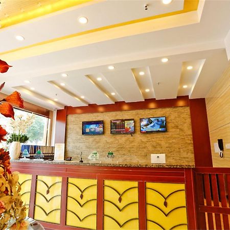 Greentree Inn Liaoning Dalian Development Zone Jinma Road Pedestrian Street Express Hotel Екстер'єр фото