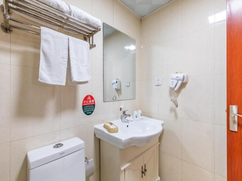 Greentree Inn Liaoning Dalian Development Zone Jinma Road Pedestrian Street Express Hotel Екстер'єр фото