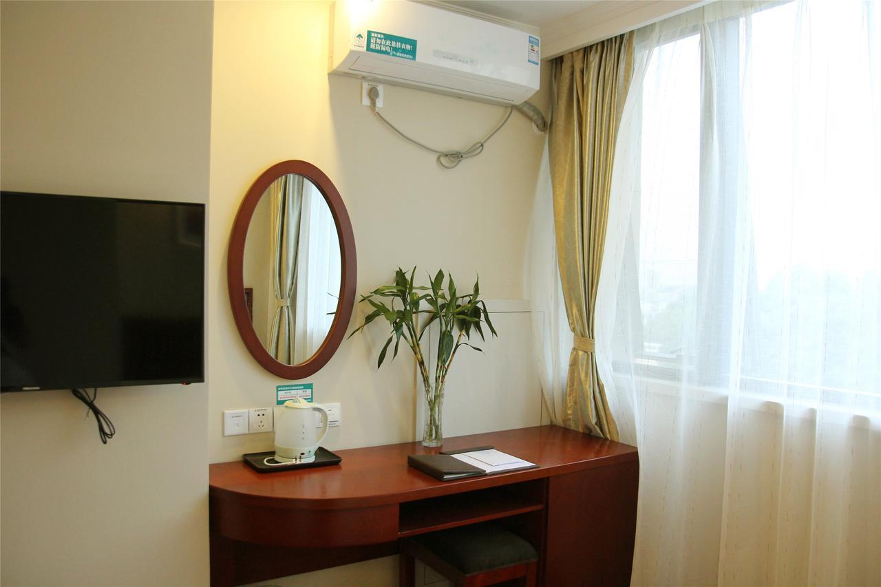 Greentree Inn Liaoning Dalian Development Zone Jinma Road Pedestrian Street Express Hotel Екстер'єр фото