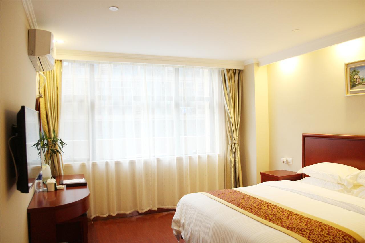 Greentree Inn Liaoning Dalian Development Zone Jinma Road Pedestrian Street Express Hotel Екстер'єр фото