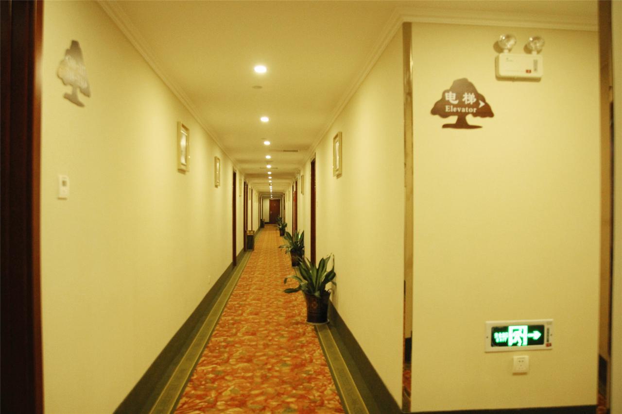 Greentree Inn Liaoning Dalian Development Zone Jinma Road Pedestrian Street Express Hotel Екстер'єр фото