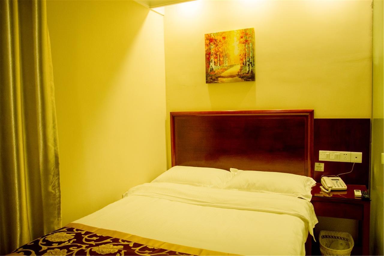 Greentree Inn Liaoning Dalian Development Zone Jinma Road Pedestrian Street Express Hotel Екстер'єр фото