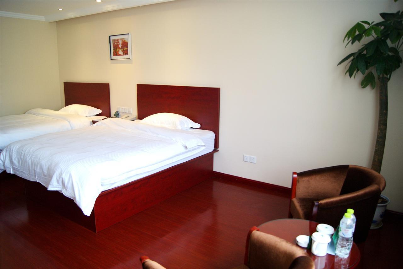 Greentree Inn Liaoning Dalian Development Zone Jinma Road Pedestrian Street Express Hotel Екстер'єр фото